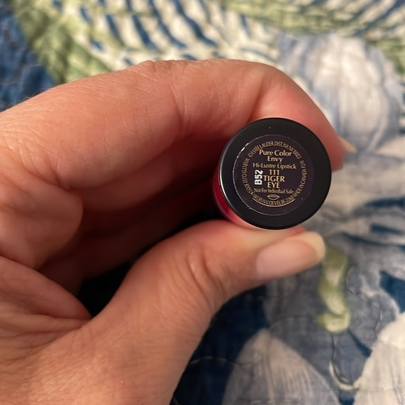 New Makeup Bundle: Lancôme Eyeshadow Pallet, Lipstick, Lip Gloss, Brushes - Picture 6 of 10